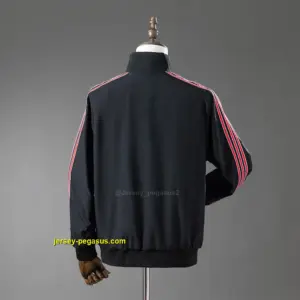 M-U Retro Windbreaker - Black
