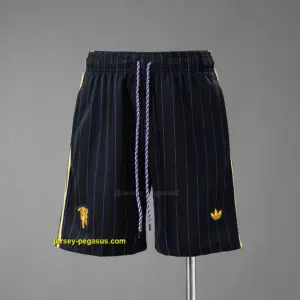 M-UTerrace Icons Shorts Black