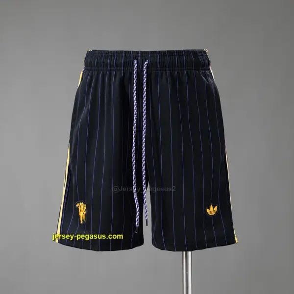 M-UTerrace Icons Shorts Black