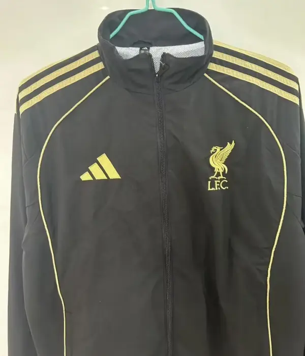 L- windbreaker jacket