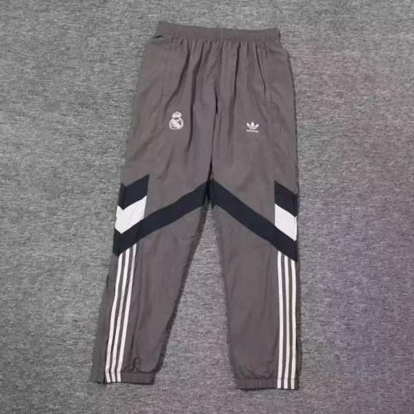 Top quality Real Madrid windbreaker jacket and pants