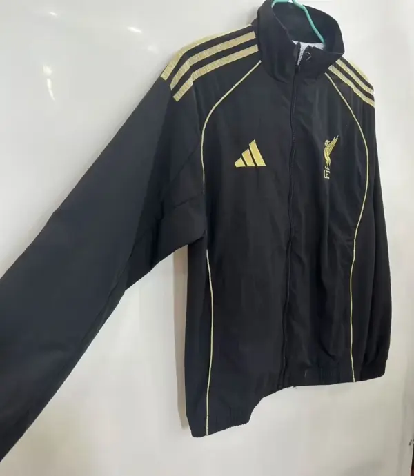 L- windbreaker jacket