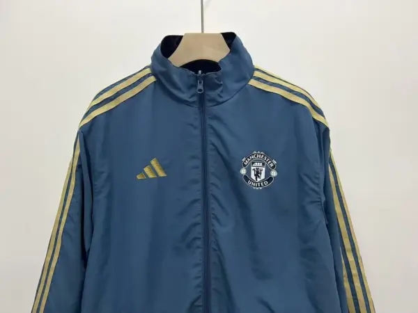 Man U recersible windbreaker jacket