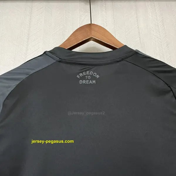 Children's 2025-26 Miami Away