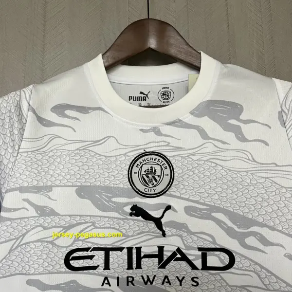 Children's clothing 2024-25 Manchester City special edition off-white