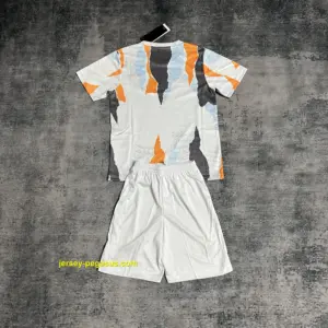 Children's clothing 2025-26 Real Madrid training uniform jersey