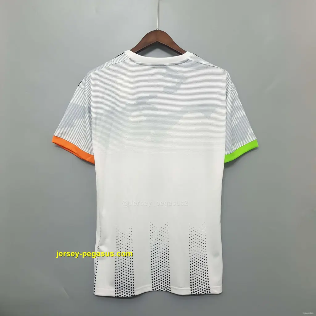 Retro Juventus Forth Jersey