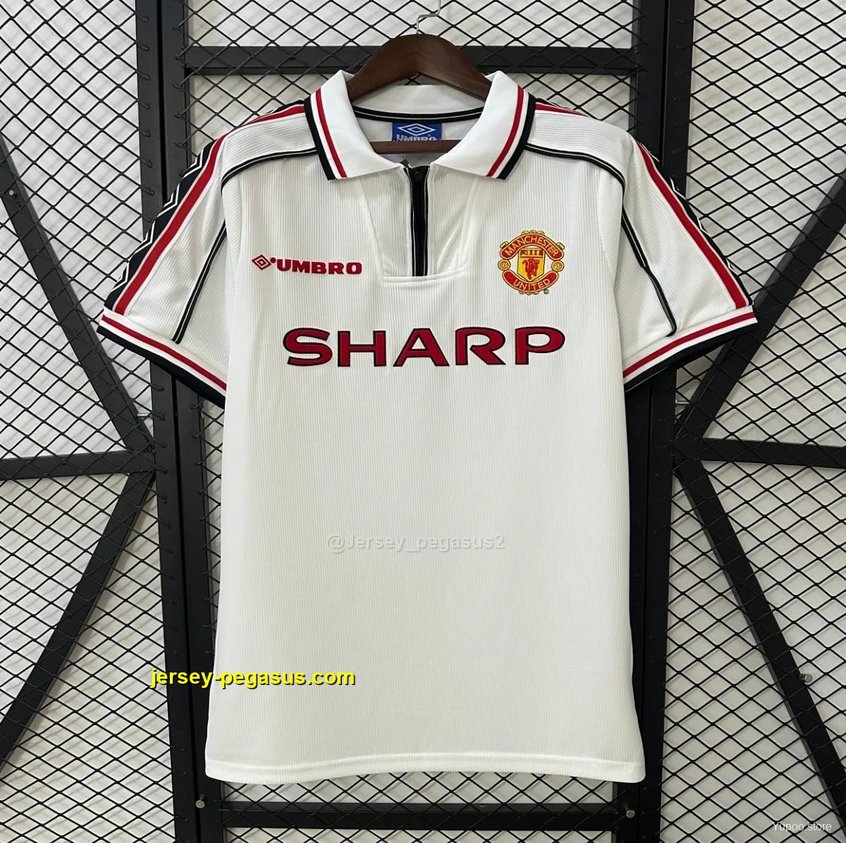 Retro Manchester United Commemorative Edition Retro Manchester United Commemorative Edition