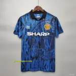 Retro Manchester United in the away Soccer Jersey