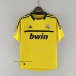 Retro Real Madrid Goalkeeper Yellow Jersey