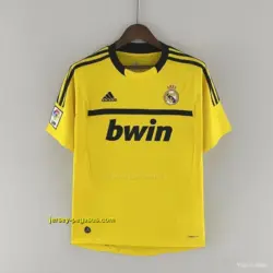 Retro Real Madrid Goalkeeper Yellow Jersey