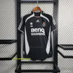 Retro Real Madrid Two Guest