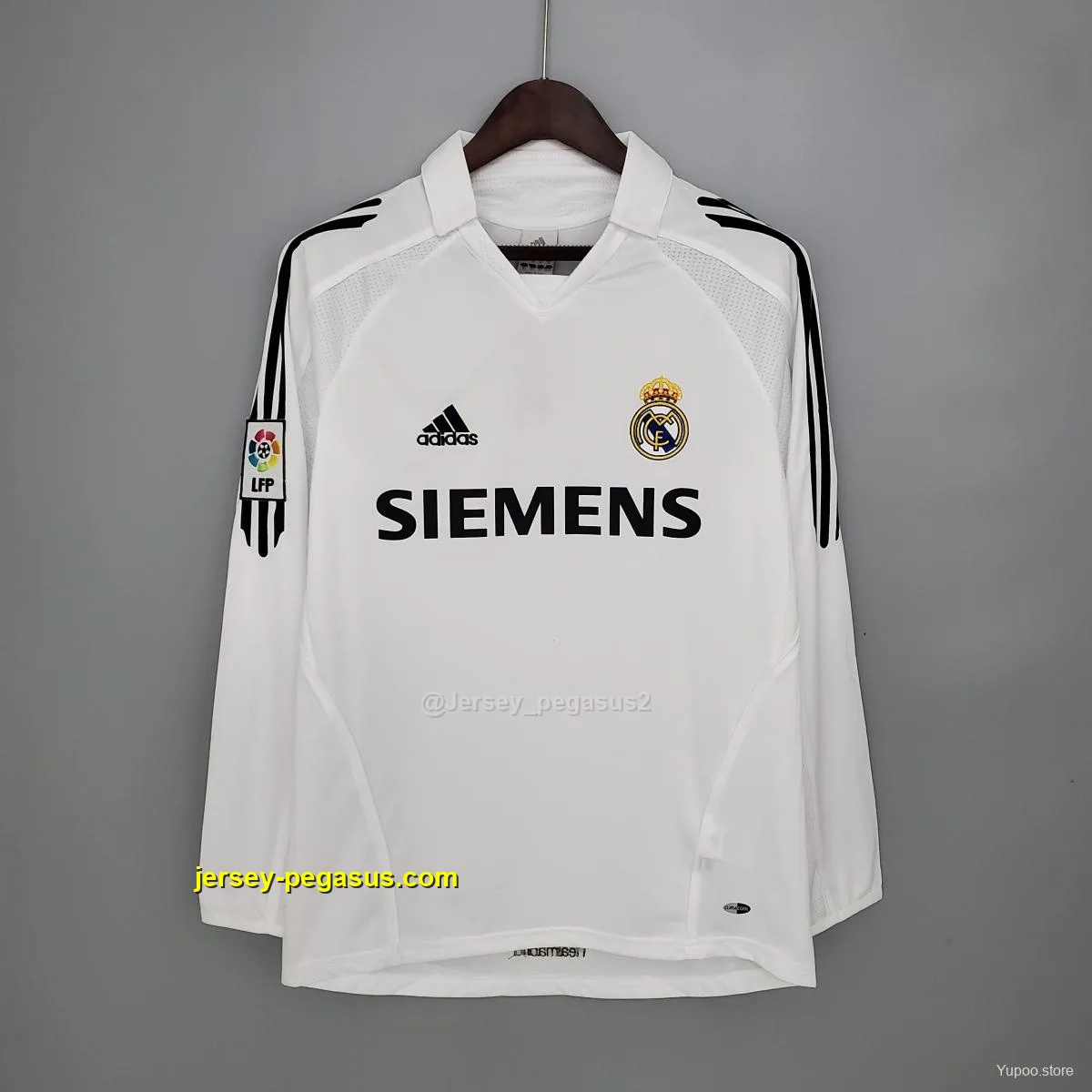 Retro long sleeve Real Madrid home Soccer Jersey Retro long sleeve Real Madrid home Soccer Jersey
