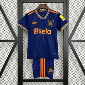 Kids Newcastle United third away