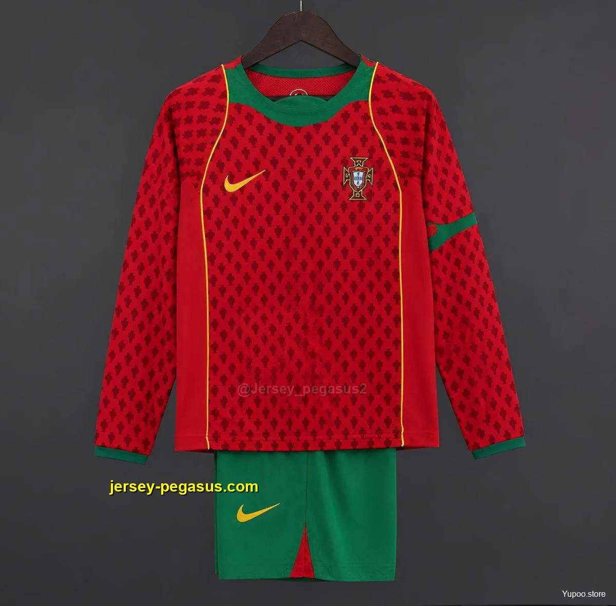 Retro 2004 Kids Portugal Home Long Sleeve Jersey Retro 2004 Kids Portugal Home Long Sleeve Jersey