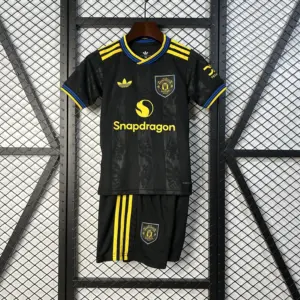 kids M-U third away