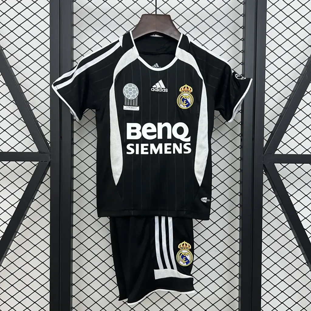 kids Real Madrid away
