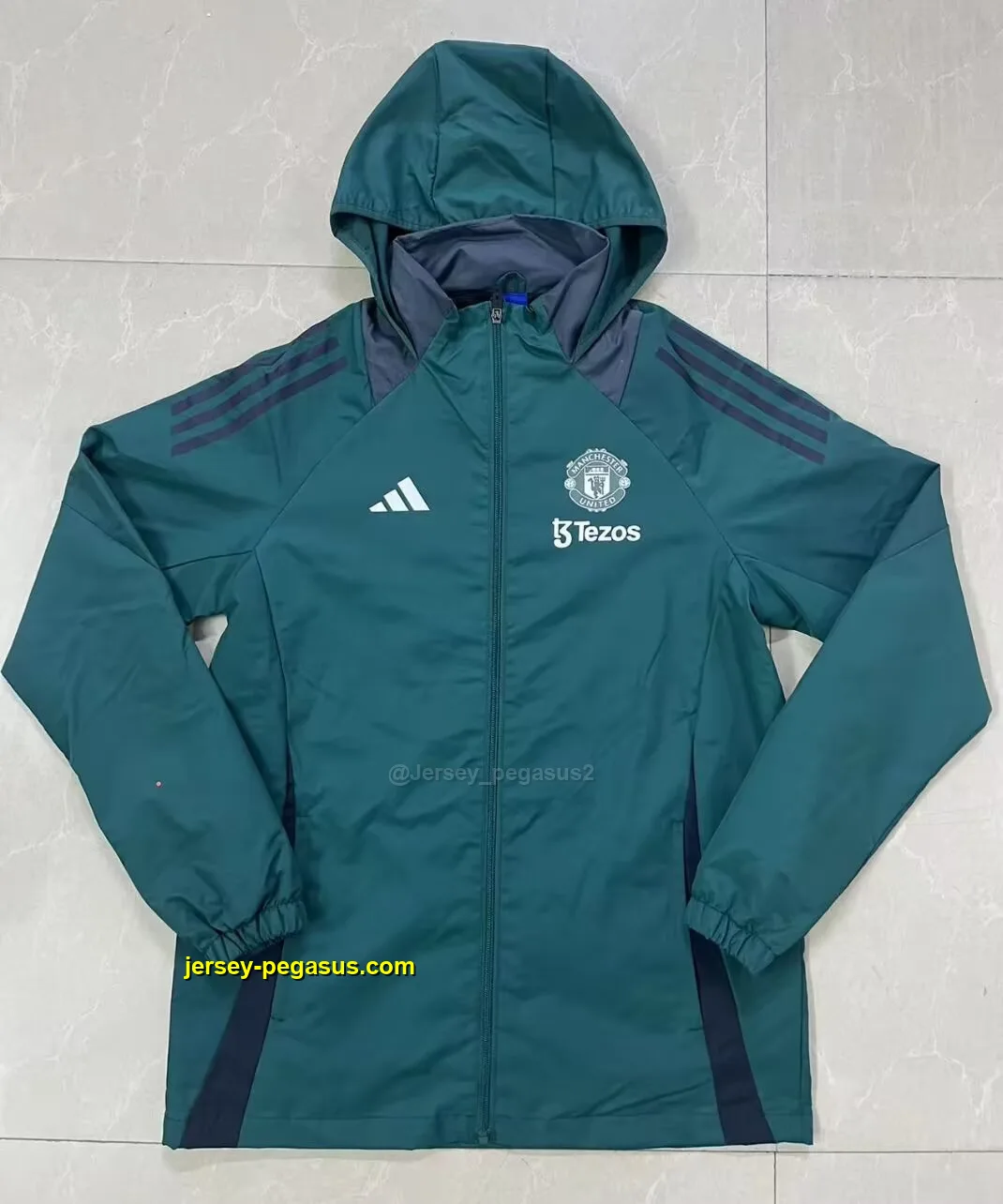 Man U green windbreaker jacket Man U green windbreaker jacket