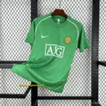 20 Manchester United Green Goalkeeper Retro Jersey