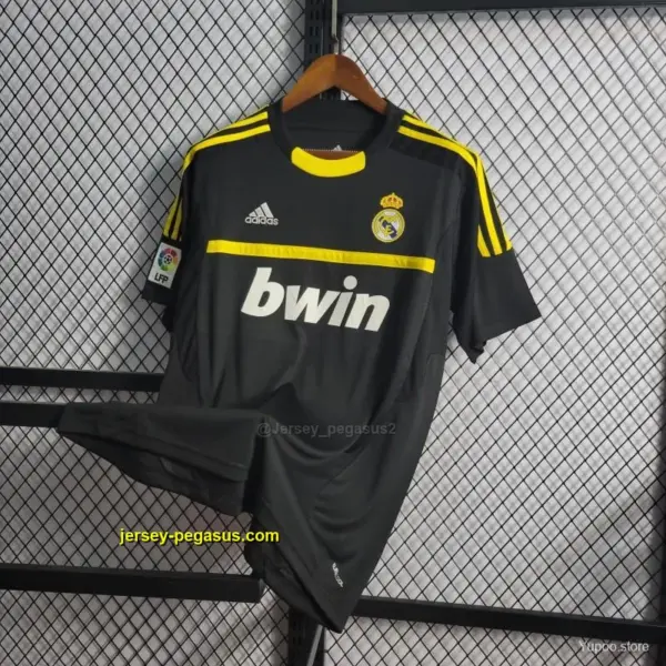 Retro 20 Real Madrid Black Goalkeeper Jersey