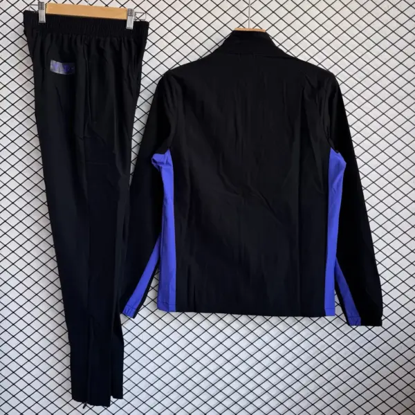 B- black windbreaker jacket+pants