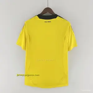 Retro Real Madrid Goalkeeper Yellow Jersey