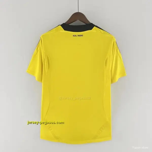 Retro Real Madrid Goalkeeper Yellow Jersey