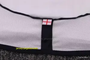 Retro Kids 2002 England Home Jersey