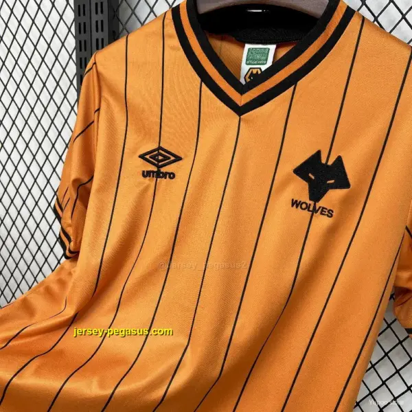 19 Retro Wolverhampton Wanderers Home Jersey