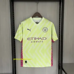Manchester City goalkeeper fluorescent green