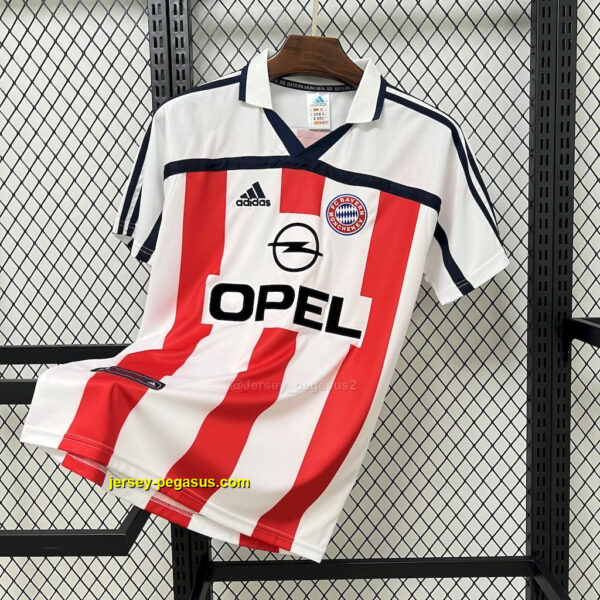 Bayern Munich 2000-01 Away Retro Jersey Bayern Munich 2000-01 Away Retro Jersey