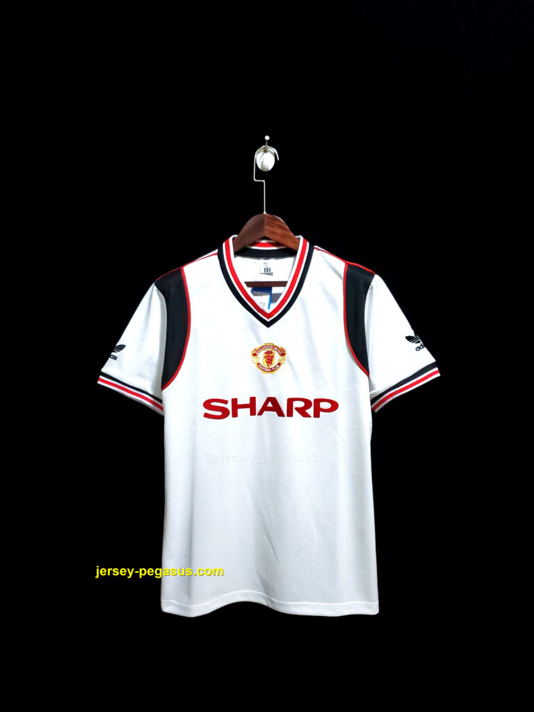Retro 1985 M-u away