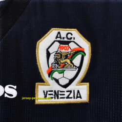 Retro 1998 Venice home