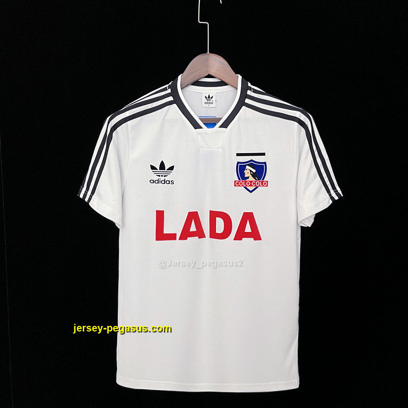 Retro Colo Colo home