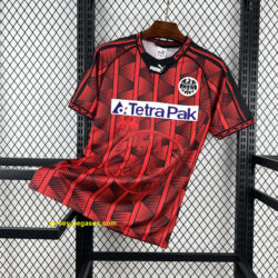 Retro Eintracht Frankfurt 1995-96 Home Jersey