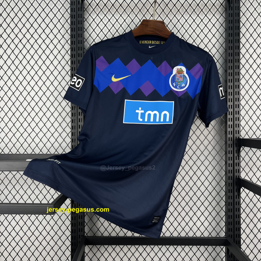 Retro FC Porto 2011-12 Away Jersey