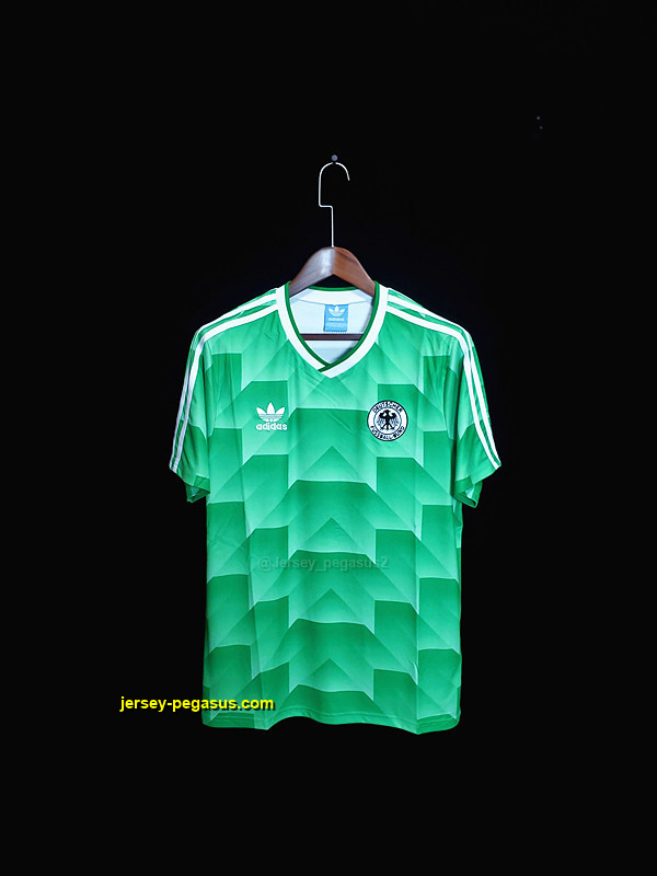 Retro Germany 1990 Green Retro Germany 1990 Green
