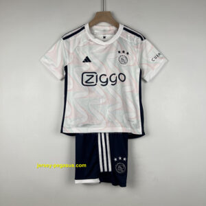 Kids Ajax away