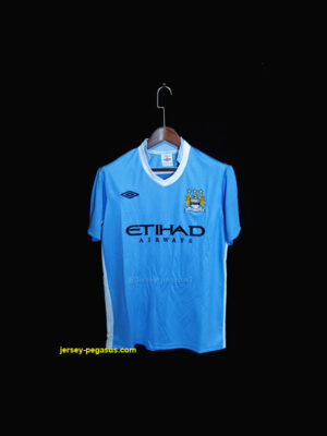 Retro Manchester City home