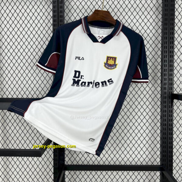 West Ham United 1999-01 Away Retro Jersey West Ham United 1999-01 Away Retro Jersey