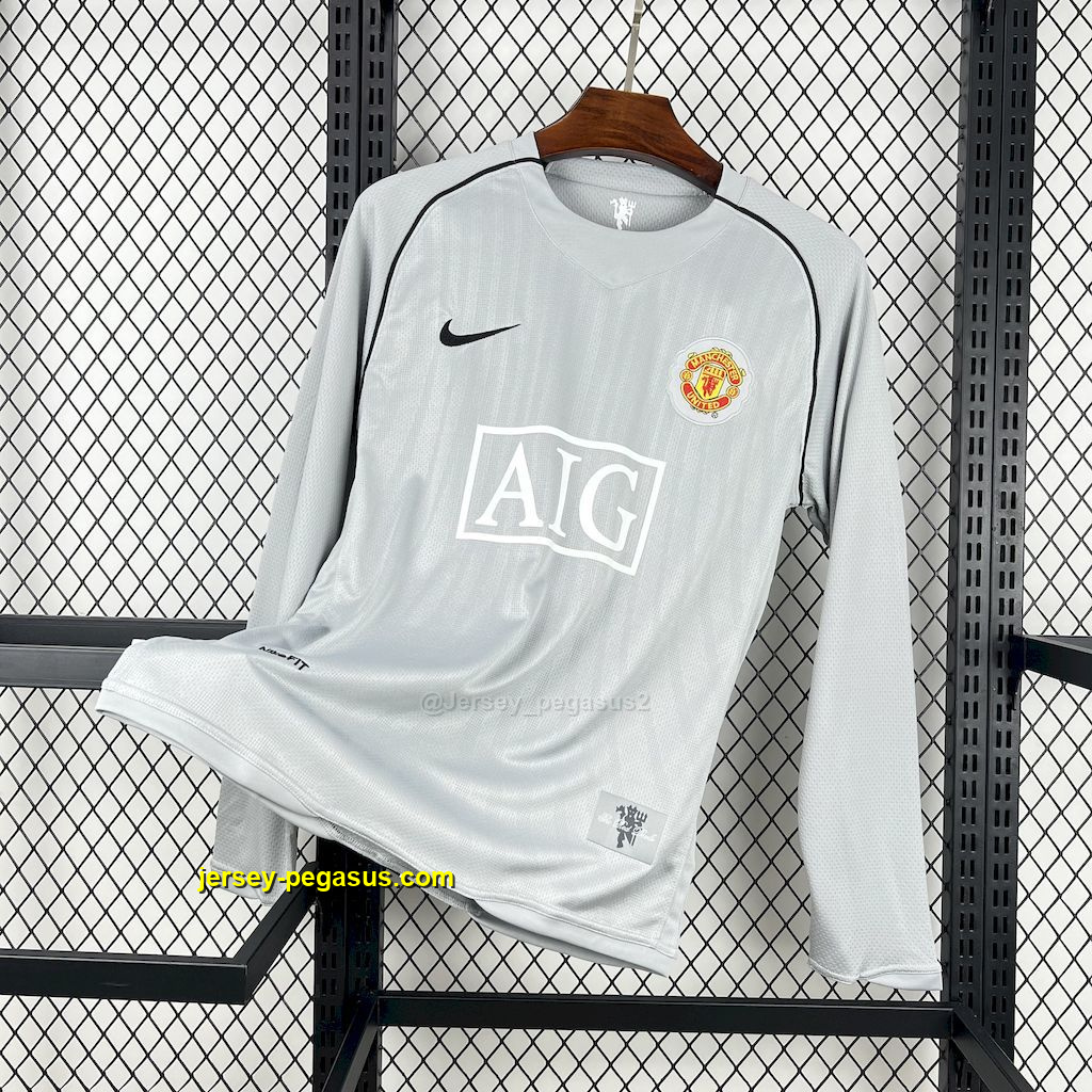 Manchester United 2007-08 Grey Goalkeepe Long Sleeves Retro Jersey Manchester United 2007-08 Grey Goalkeepe Long Sleeves Retro Jersey