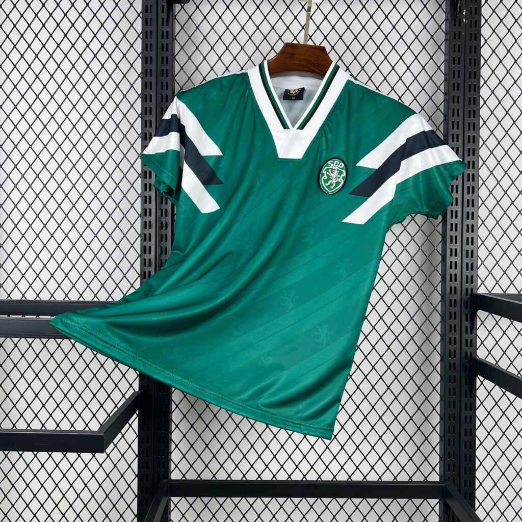 Sporting CP 2025-26 Special Retro Jersey Small 1