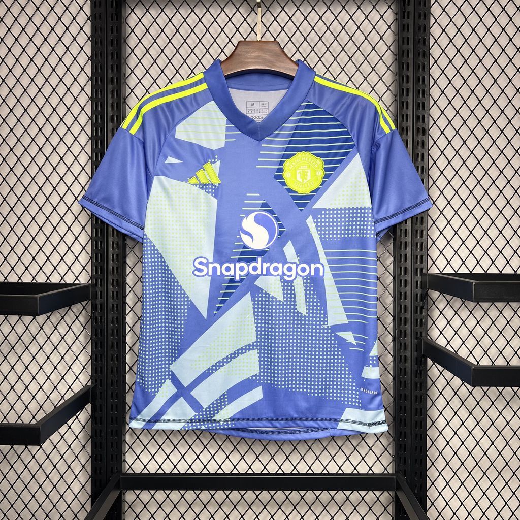Manchester United 2024-25 Goalkeeper Jersey
