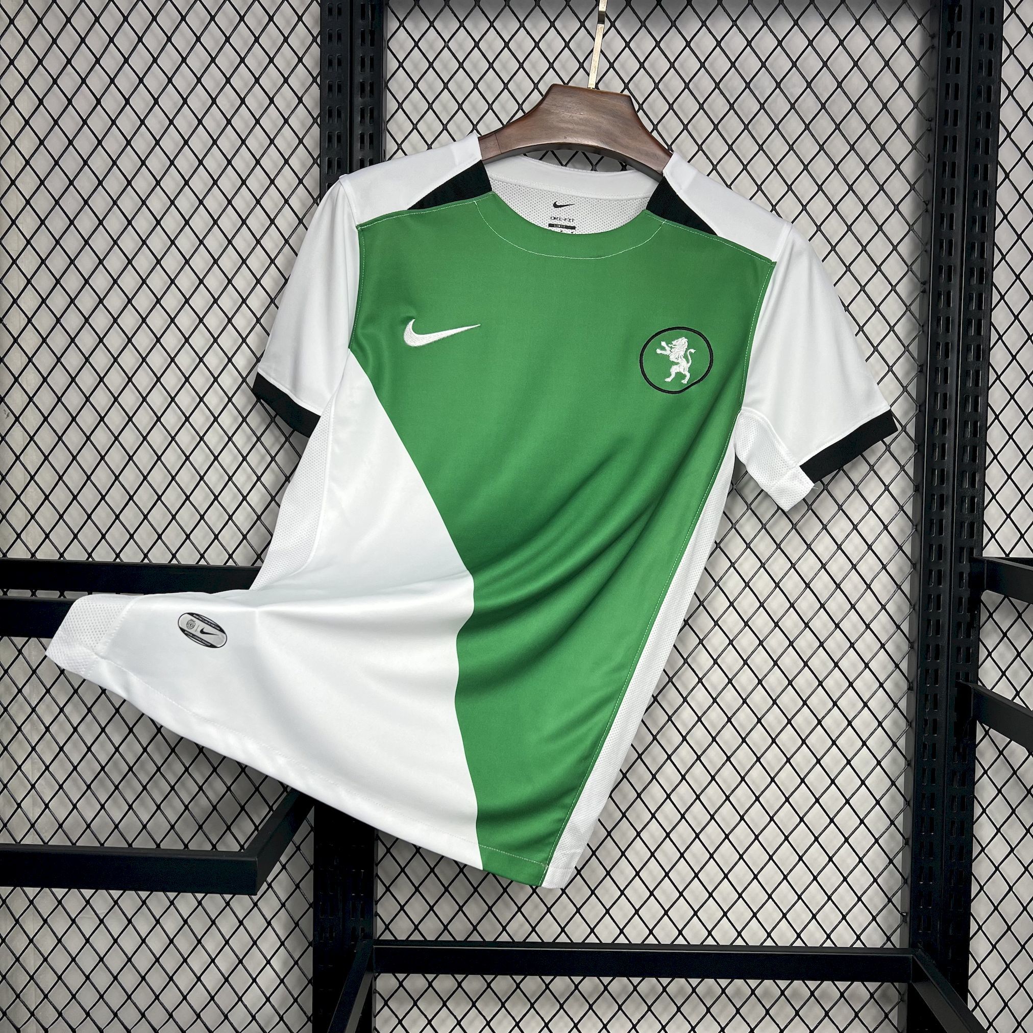 Sporting CP 2024-25 Stromp Jersey Sporting CP 2024-25 Stromp Jersey