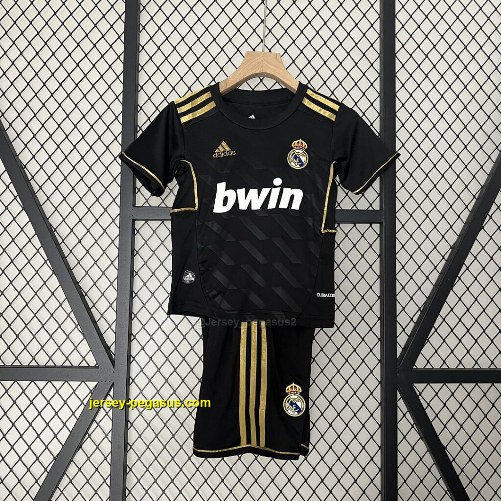 Real Madrid Away Retro Kids Kit Football Jersey