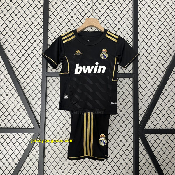 Real Madrid Away Retro Kids Kit Football Jersey