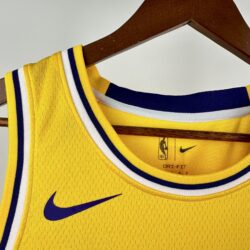 Los Angeles Lakers 2023-24 Icon Edition DONCIC#77