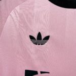 Newcastle United 2025-26 Goalkeeper Jersey