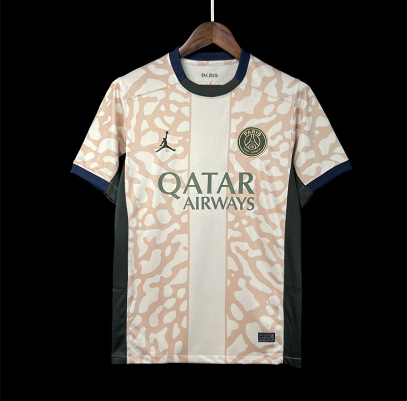 PSG 4th away
