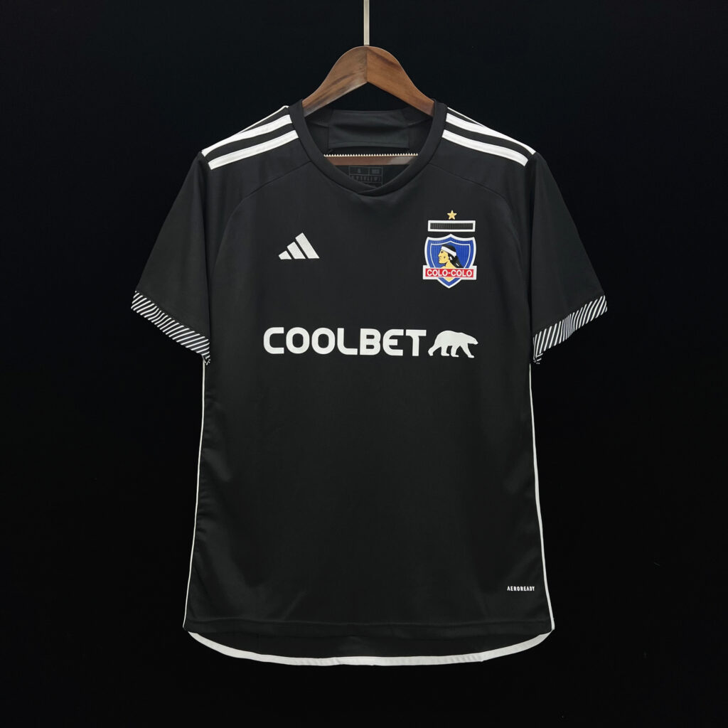Colo Colo away